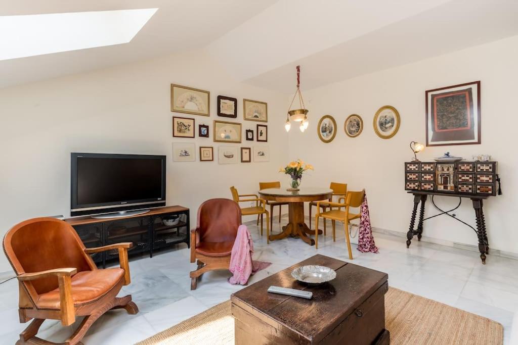 Apartamentos Rg, San Vicente 22 Севілья Екстер'єр фото