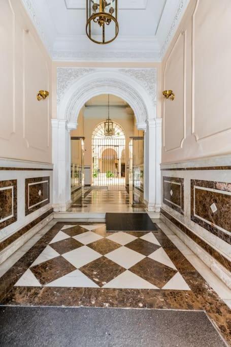 Apartamentos Rg, San Vicente 22 Севілья Екстер'єр фото